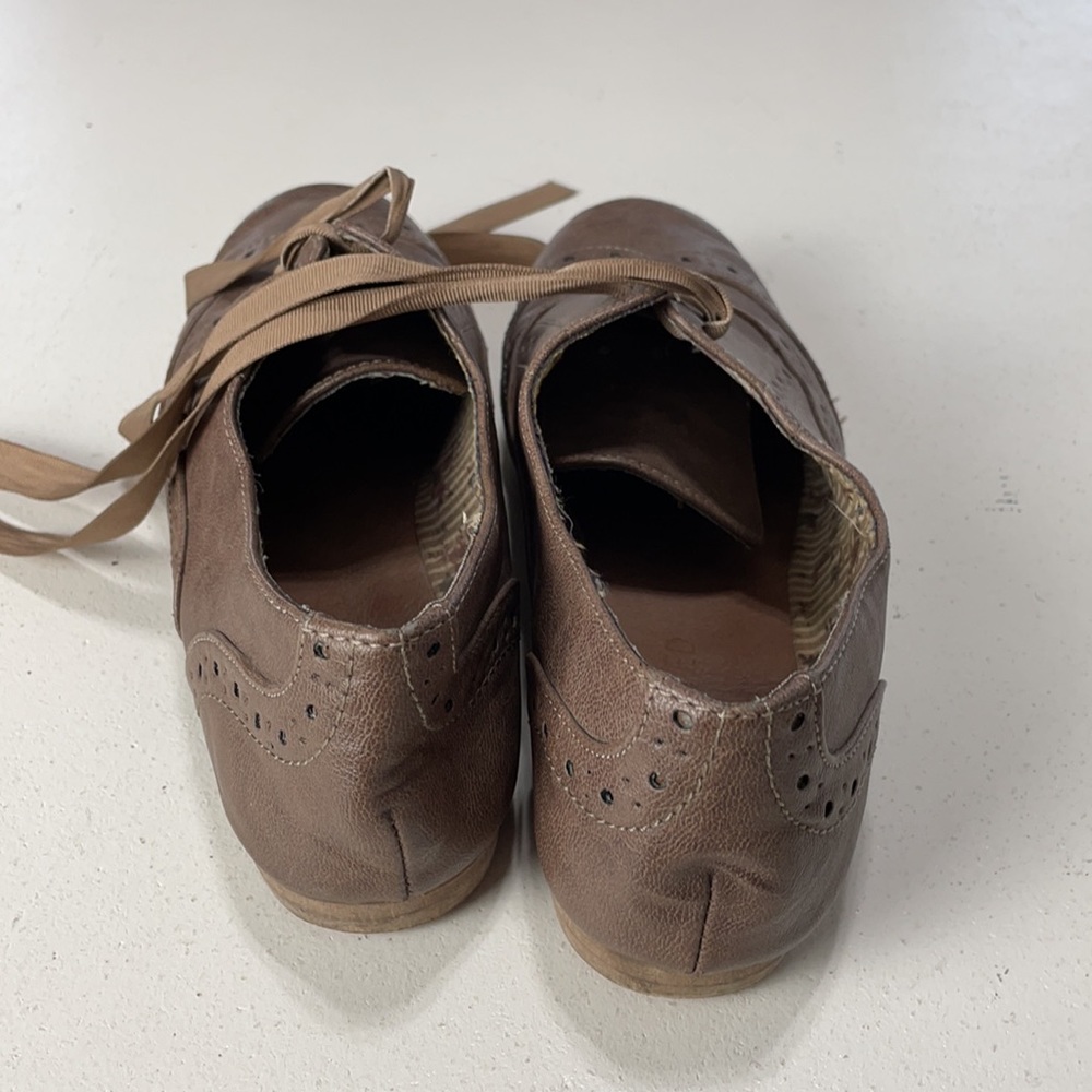 Restricted 7.5 Shoes - Picture 4 of 6